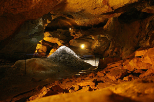 Пещера Трёхглазка